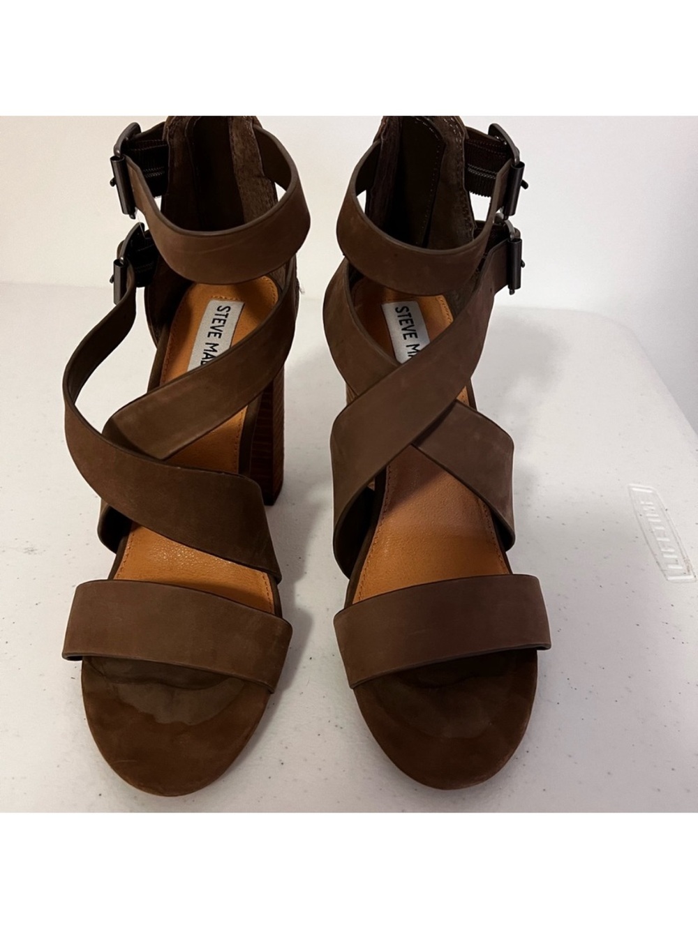 Steve Madden size 7.5 4in chunky heel only worn once ankle strap - Picture 5 of 9